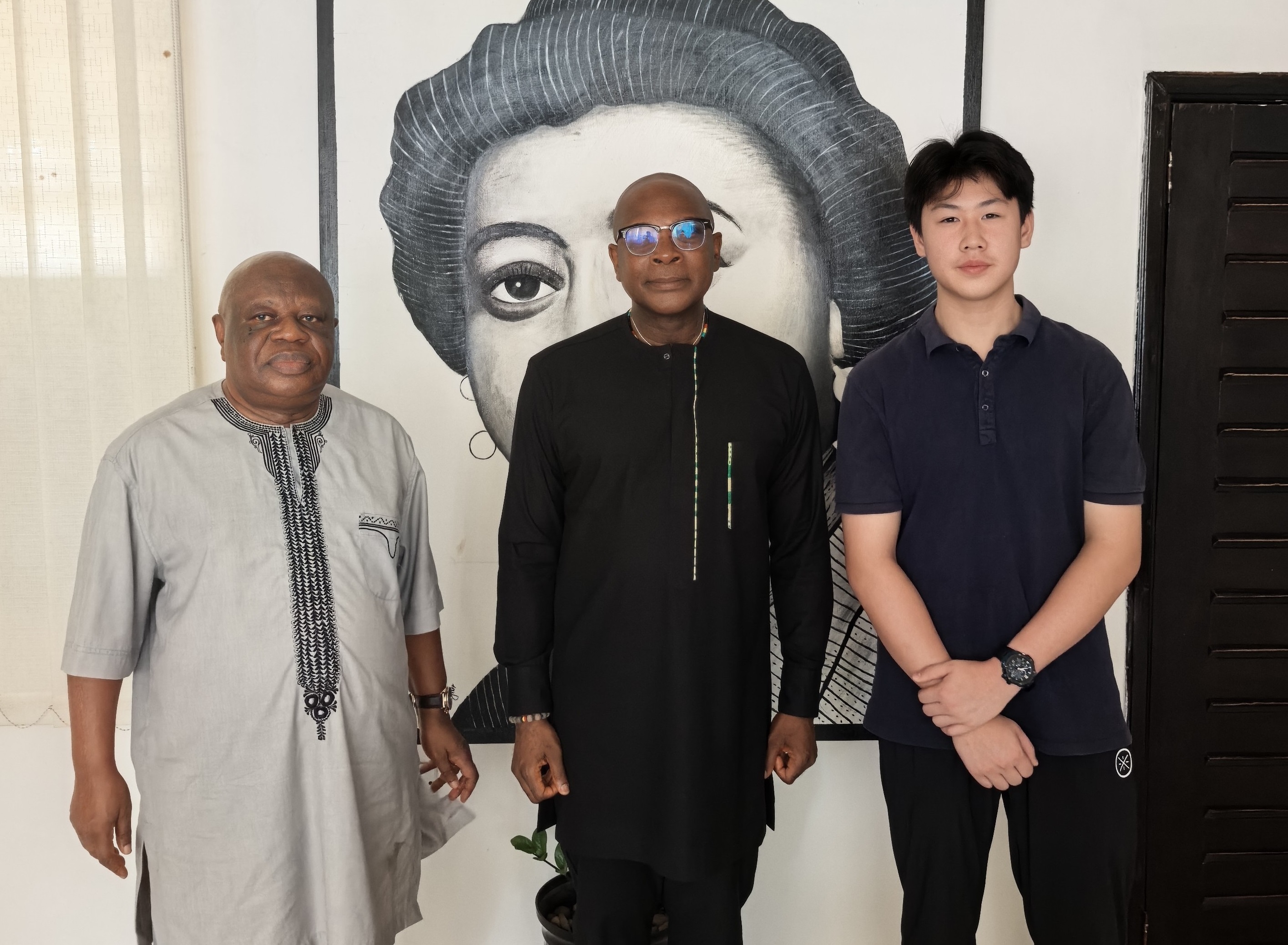Baby Zebra founder Jacky Chang met with Mr Conrad Sackey, Minister of Education of the Republic of Sierra Leone, and the Permanent Secretary of the Ministry of Education.                                           9 January 2025